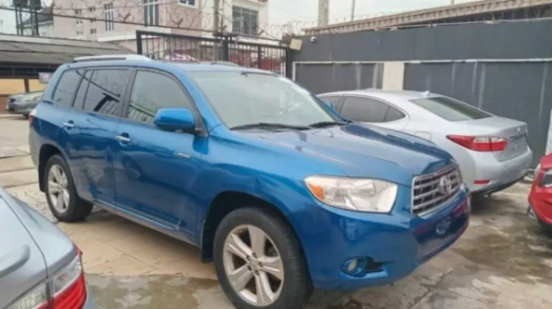 Toyota Highlander   - 2009
