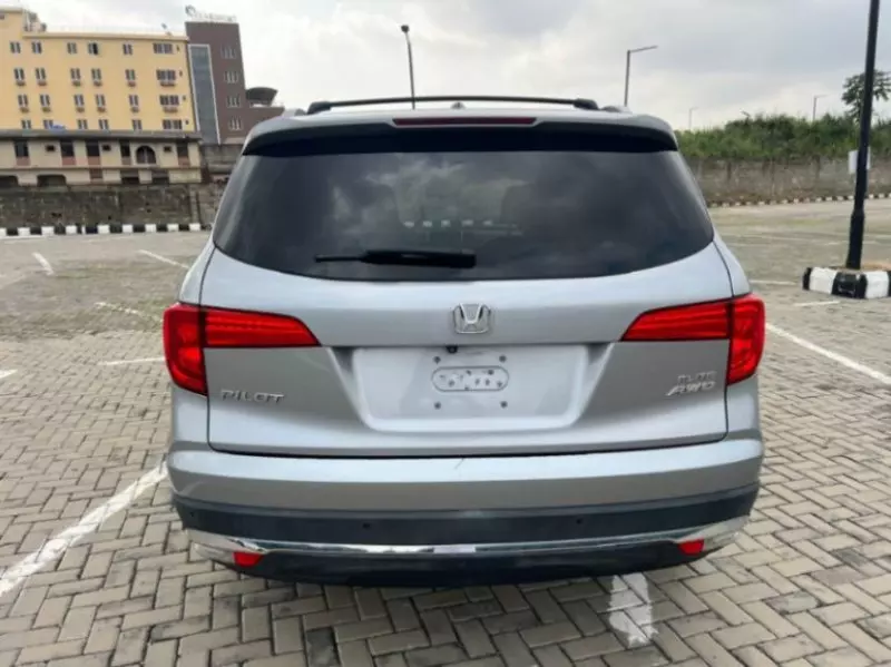 Honda Pilot   - 2016