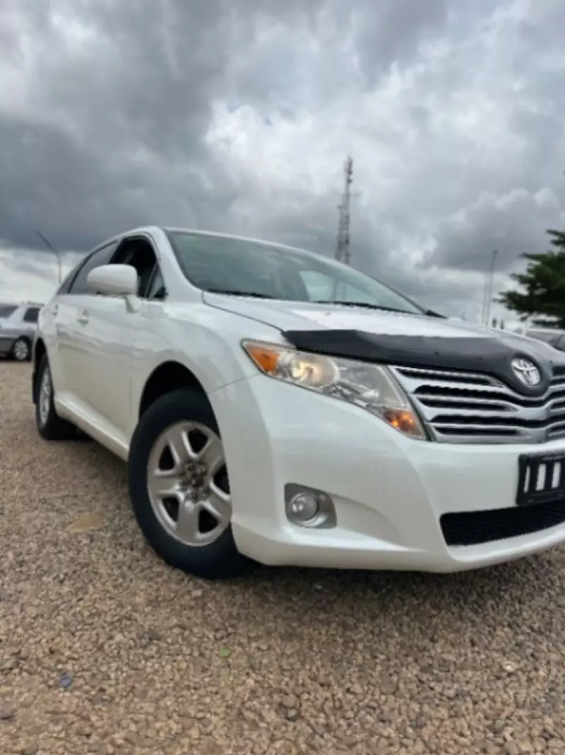 Toyota Venza   - 2012