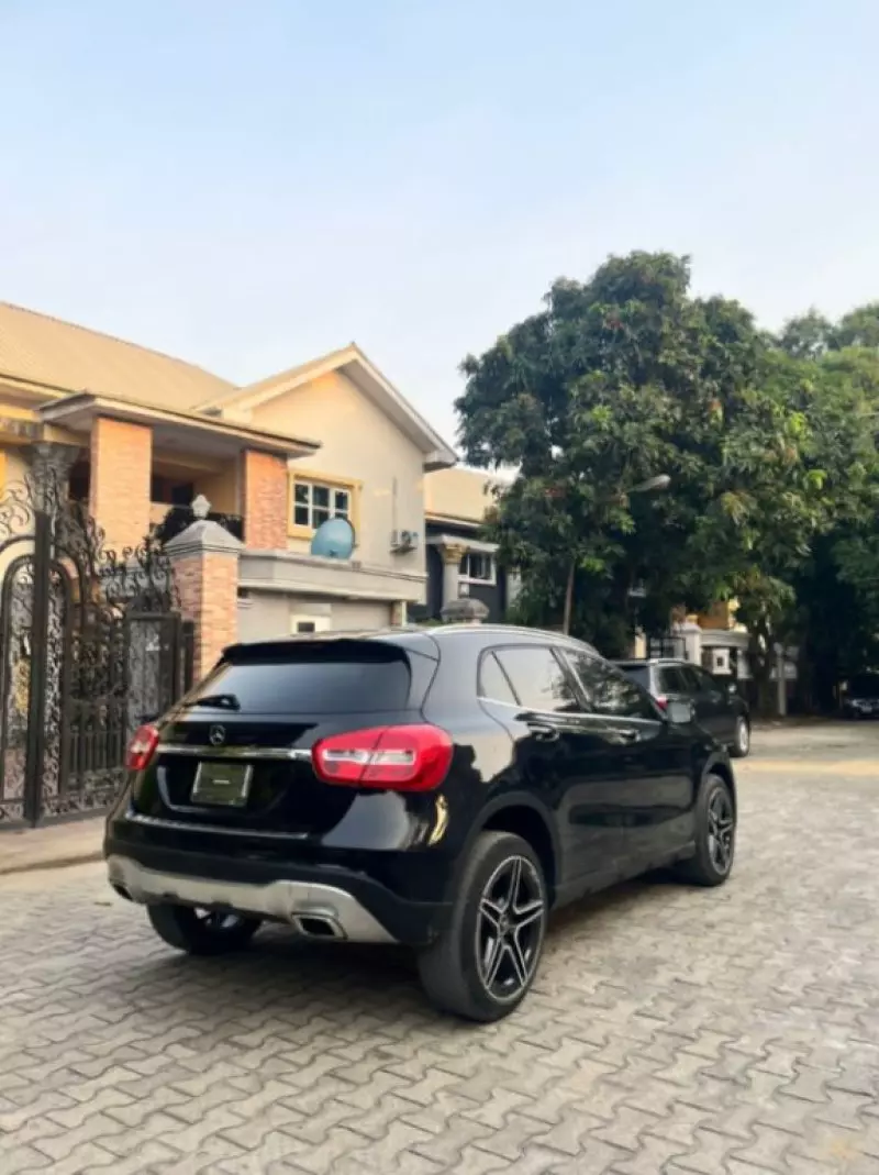 Mercedes-Benz GLA-Class   - 2018