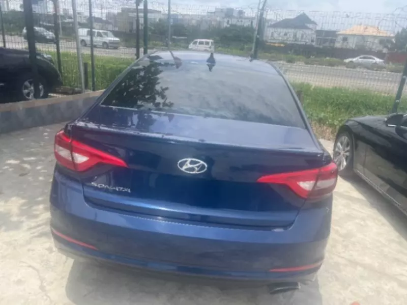 Hyundai Sonata   - 2015