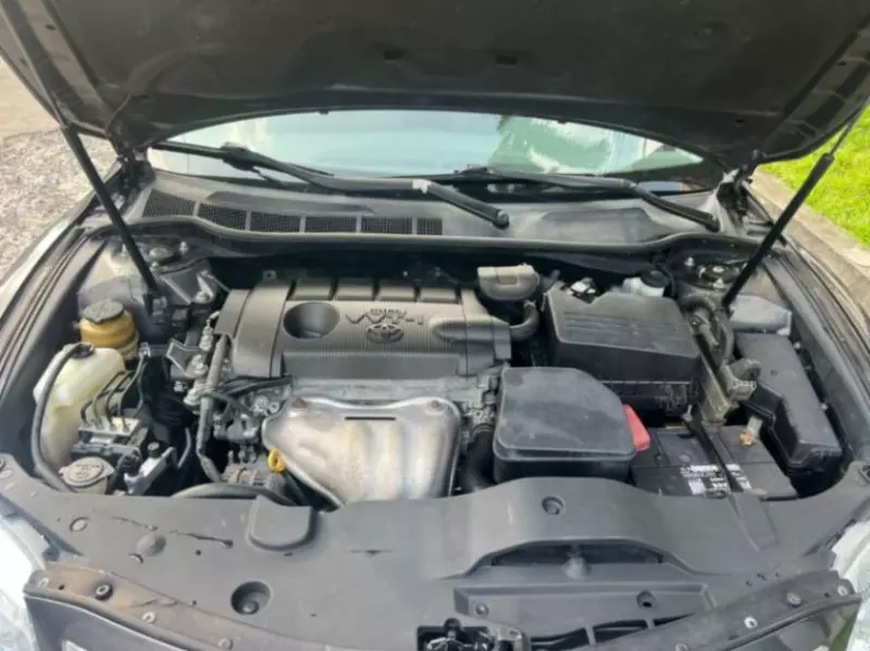 Toyota Camry   - 2011