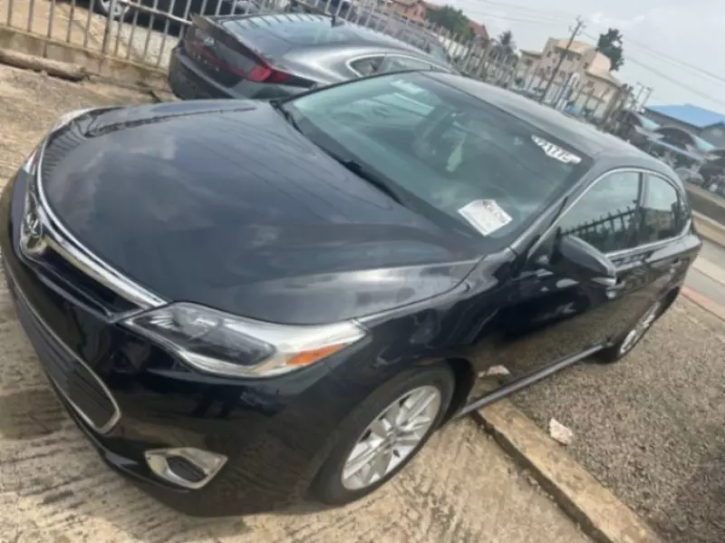 TOYOTA Avalon   - 2015