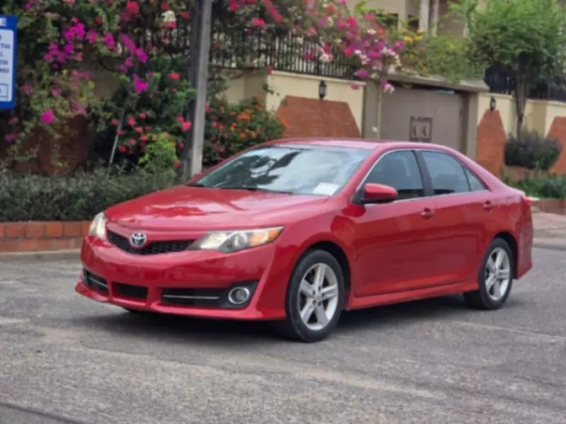 TOYOTA Camry   - 2012
