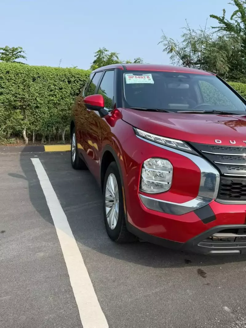 Mitsubishi OUTLANDER   - 2024