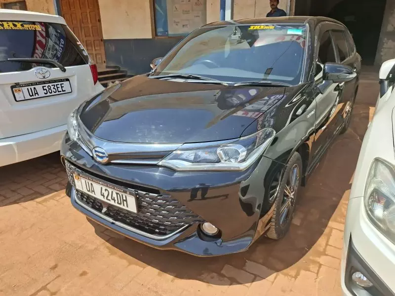 TOYOTA Fielder hybrid    - 2016