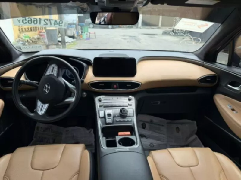 Hyundai Santa Fe   - 2022