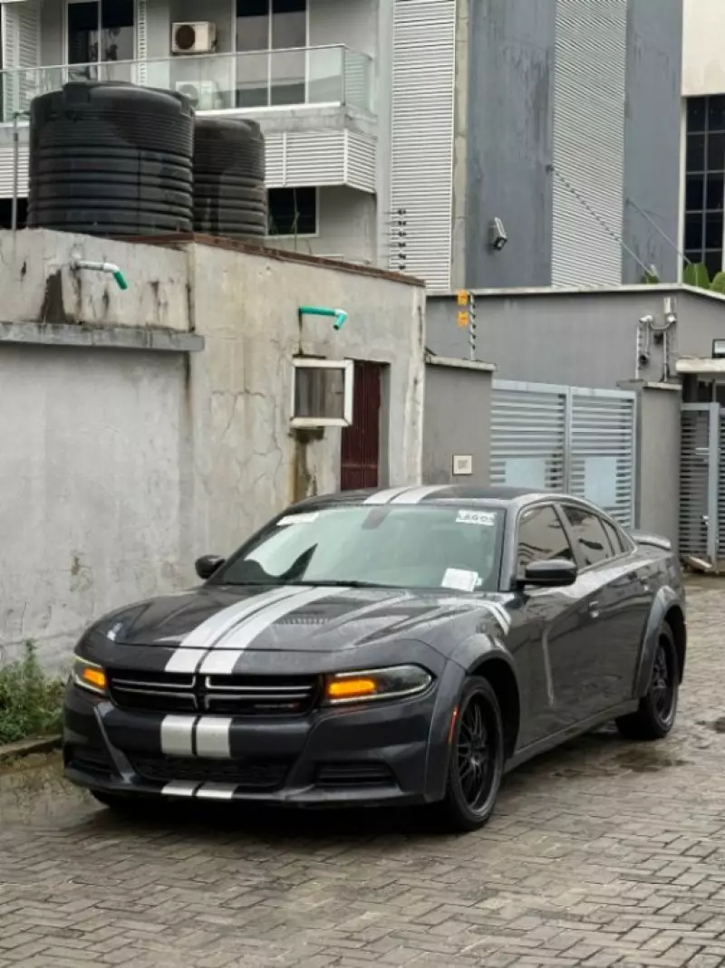 Dodge Charger   - 2016