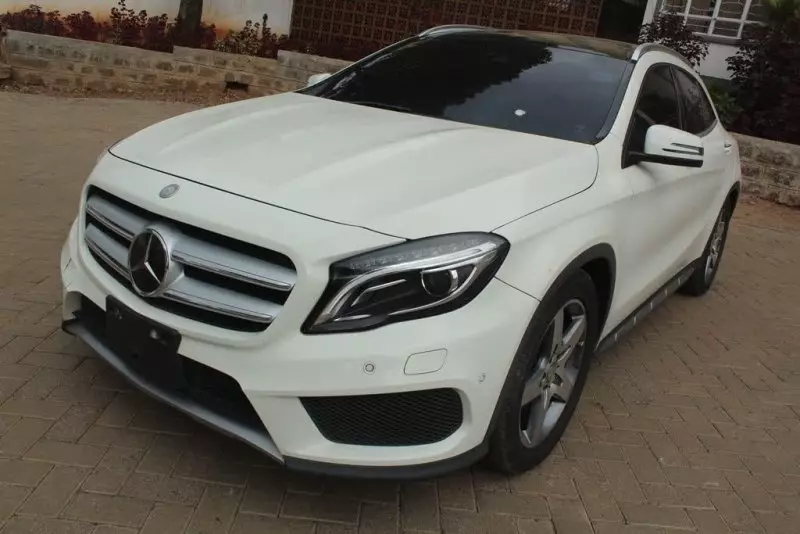 Mercedes-Benz GLA 180   - 2016