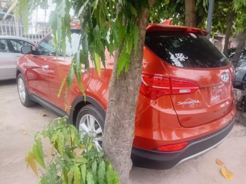Hyundai Santa Fe - 2014