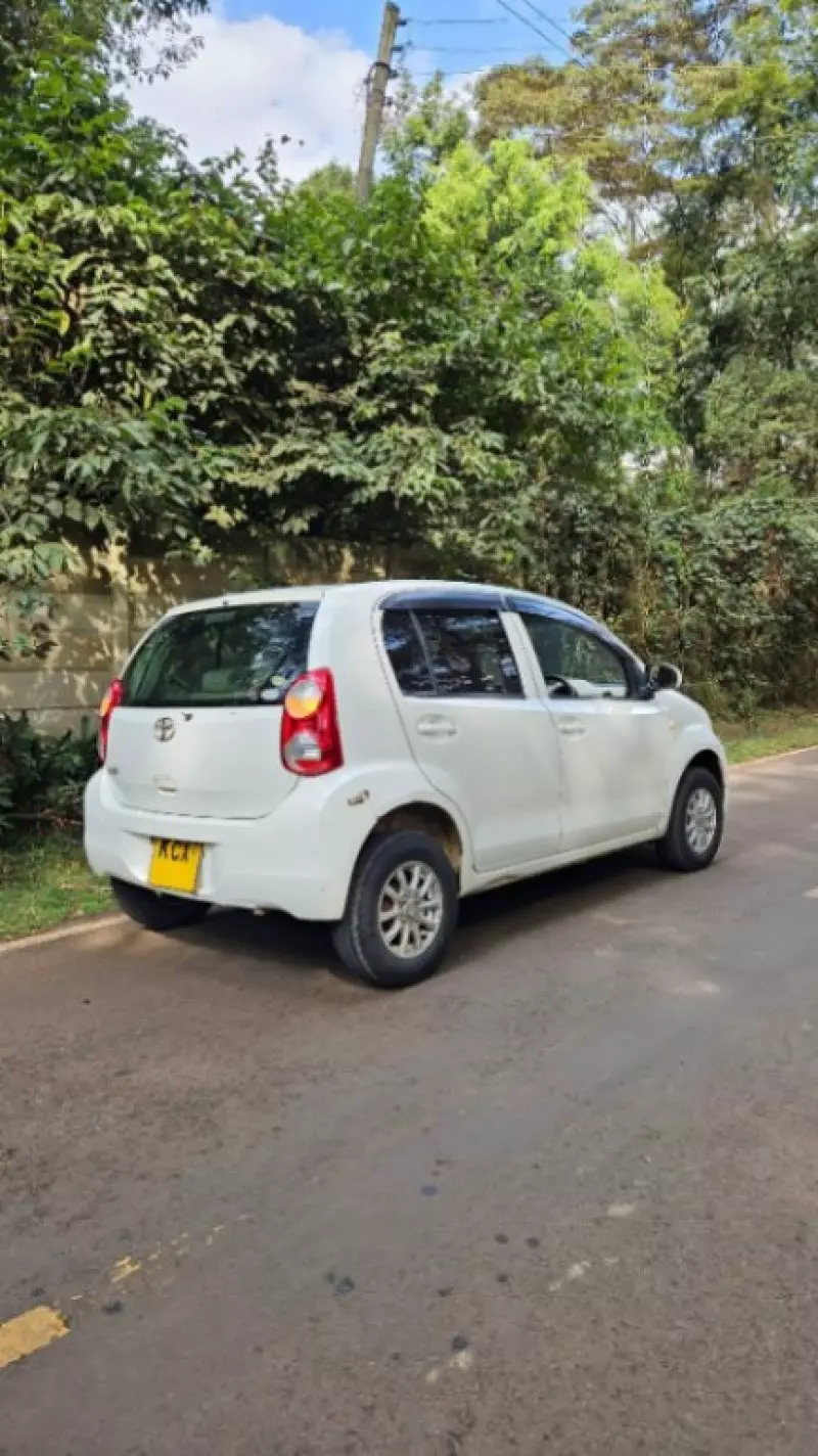 TOYOTA Passo   - 2012