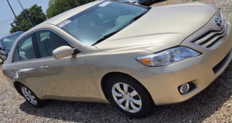 TOYOTA Camry - 2013