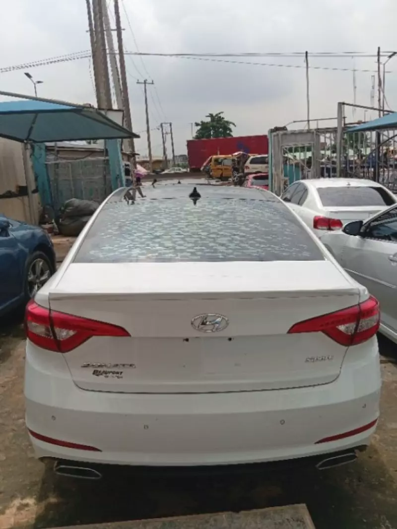 Hyundai Sonata   - 2015