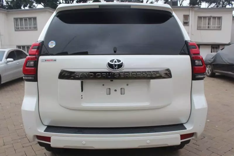 TOYOTA Landcruiser Prado   - 2021