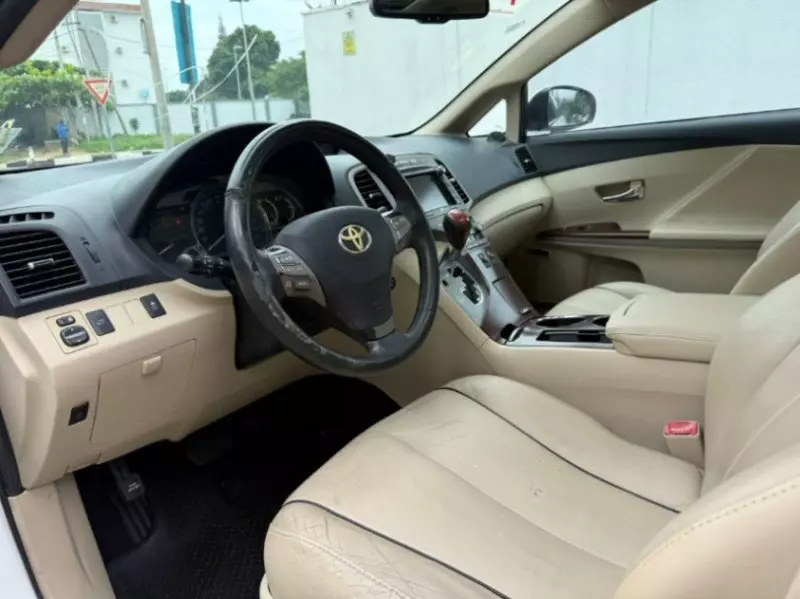 Toyota Venza   - 2010
