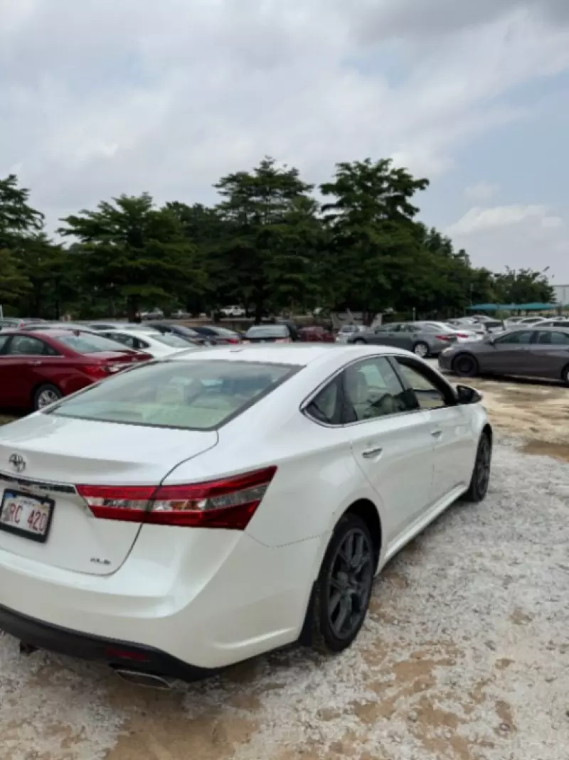 TOYOTA Camry - 2013