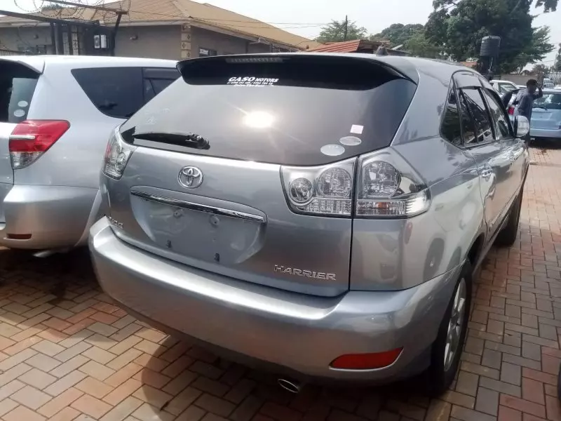 Toyota Harrier   - 2012