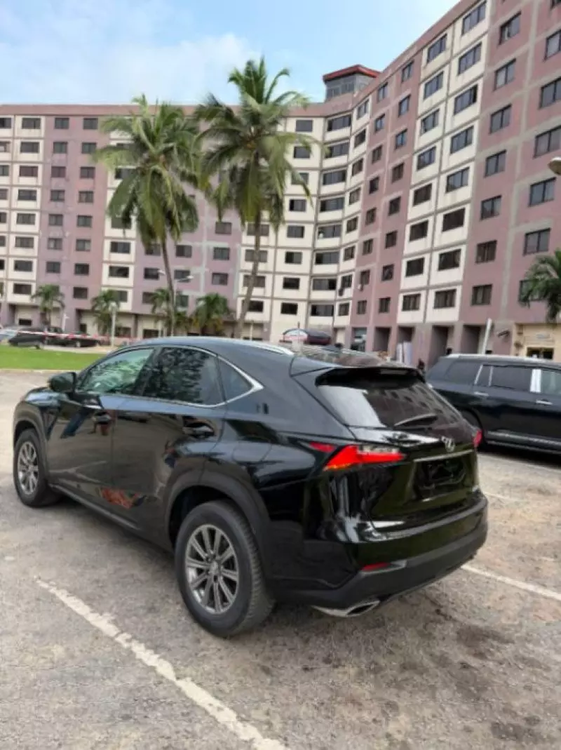 Lexus NX 200T   - 2017