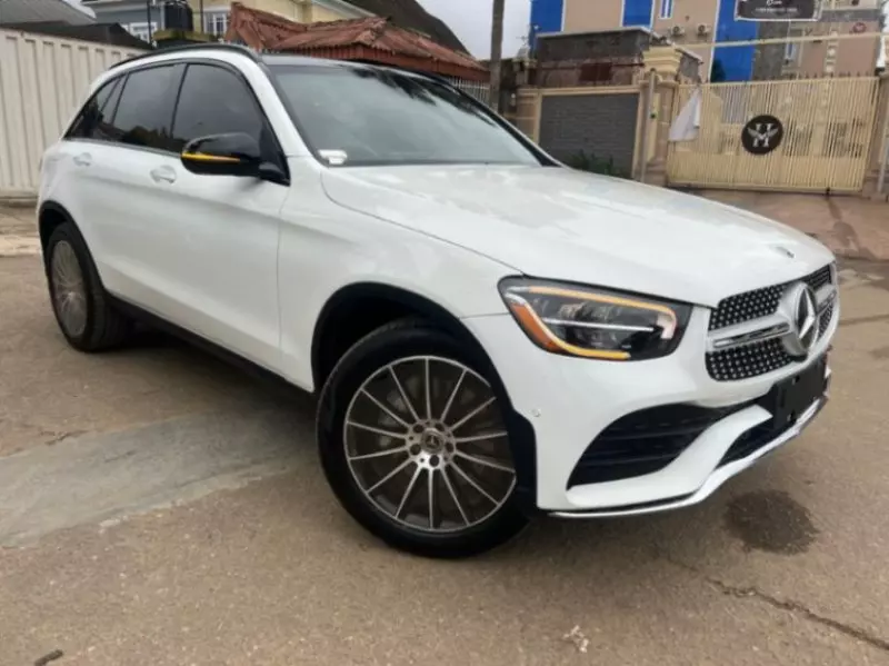 Mercedes-Benz GLC 300   - 2019