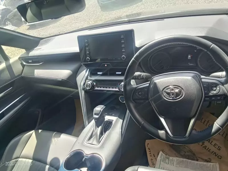 TOYOTA Harrier hybrid    - 2020