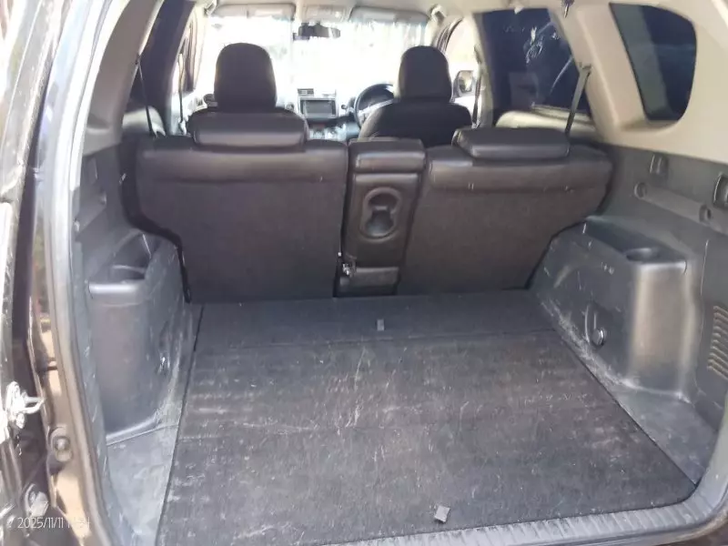 Toyota Vanguard    - 2011