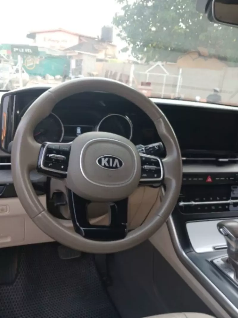 KIA Carnival   - 2021