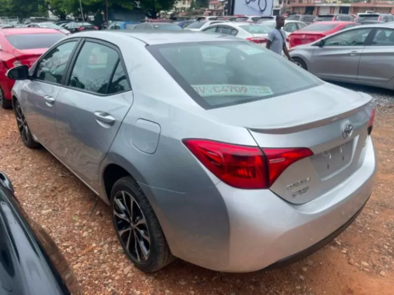 Toyota Corolla   - 2019