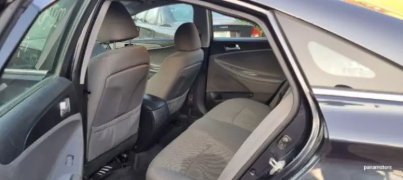 Hyundai Sonata   - 2013