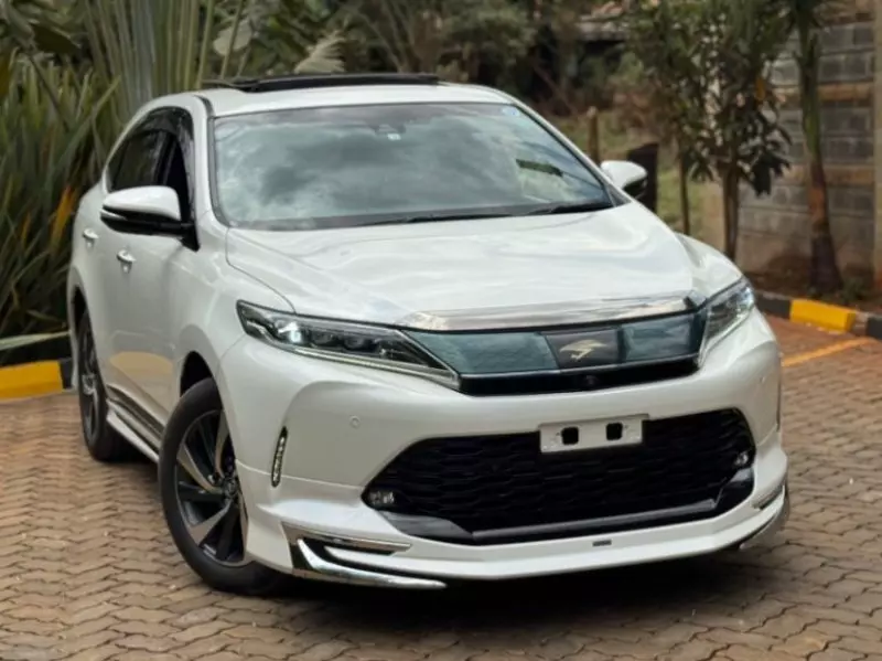 Toyota Harrier   - 2018