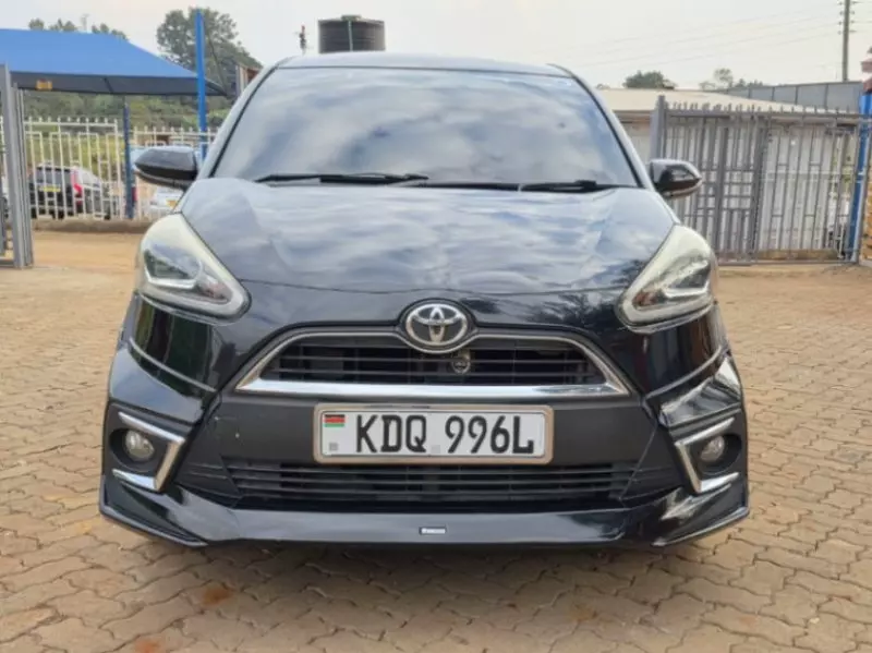 Toyota Sienta   - 2017