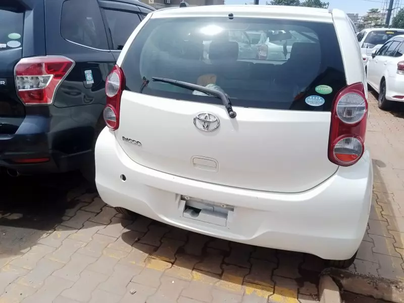 Toyota Passo   - 2012