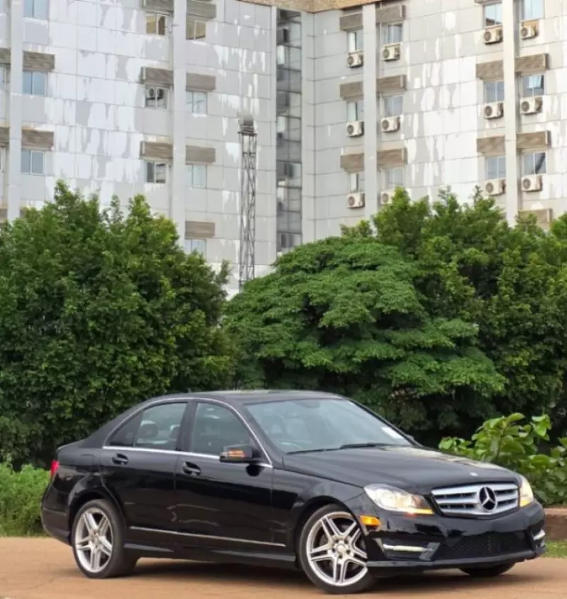 Mercedes-Benz C 300   - 2013