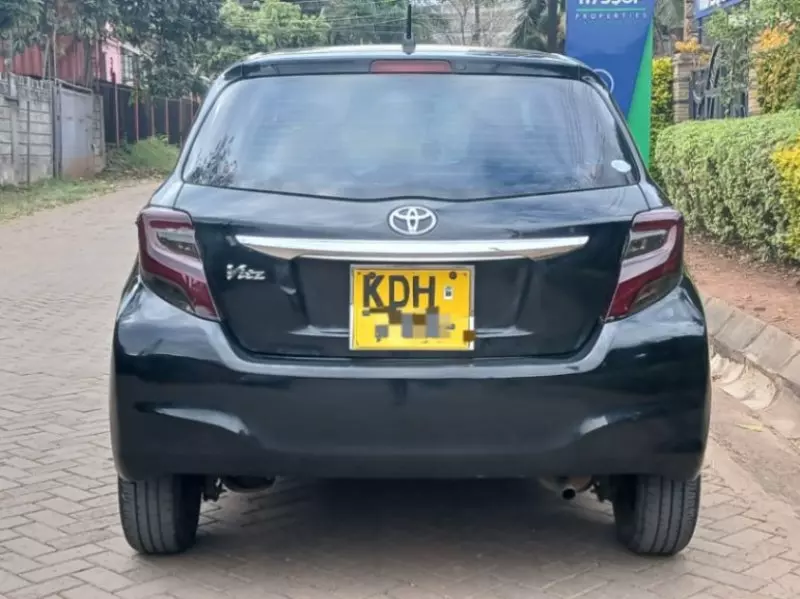 Toyota Vitz   - 2014