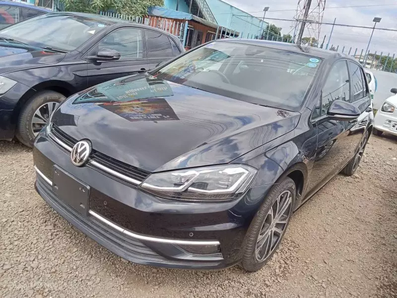 Volkswagen Golf   - 2019