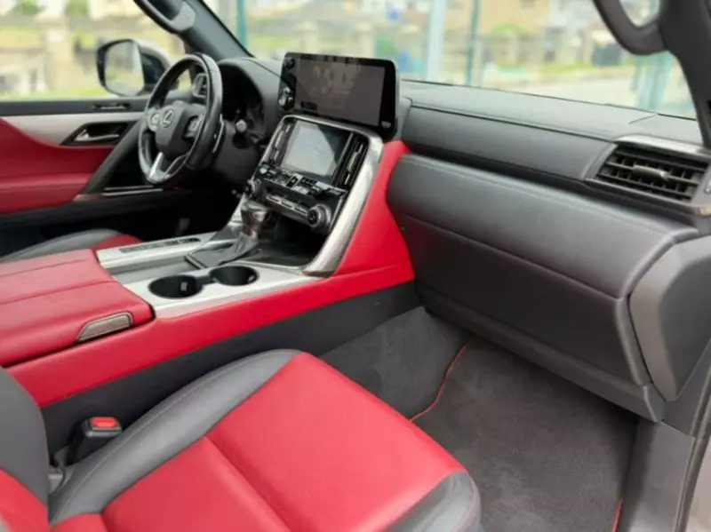 Lexus LX 600   - 2023