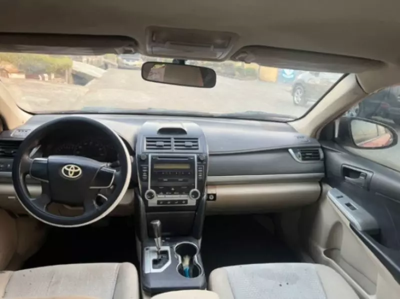 Toyota Camry   - 2012