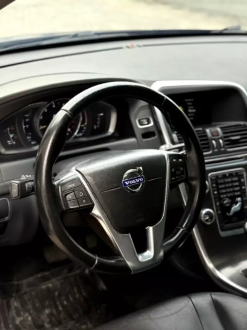 Volvo XC60   - 2015