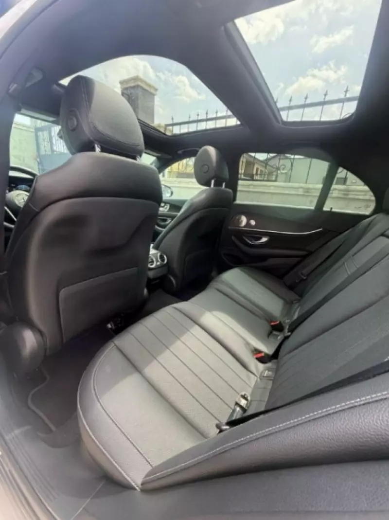 Mercedes-Benz E350   - 2021