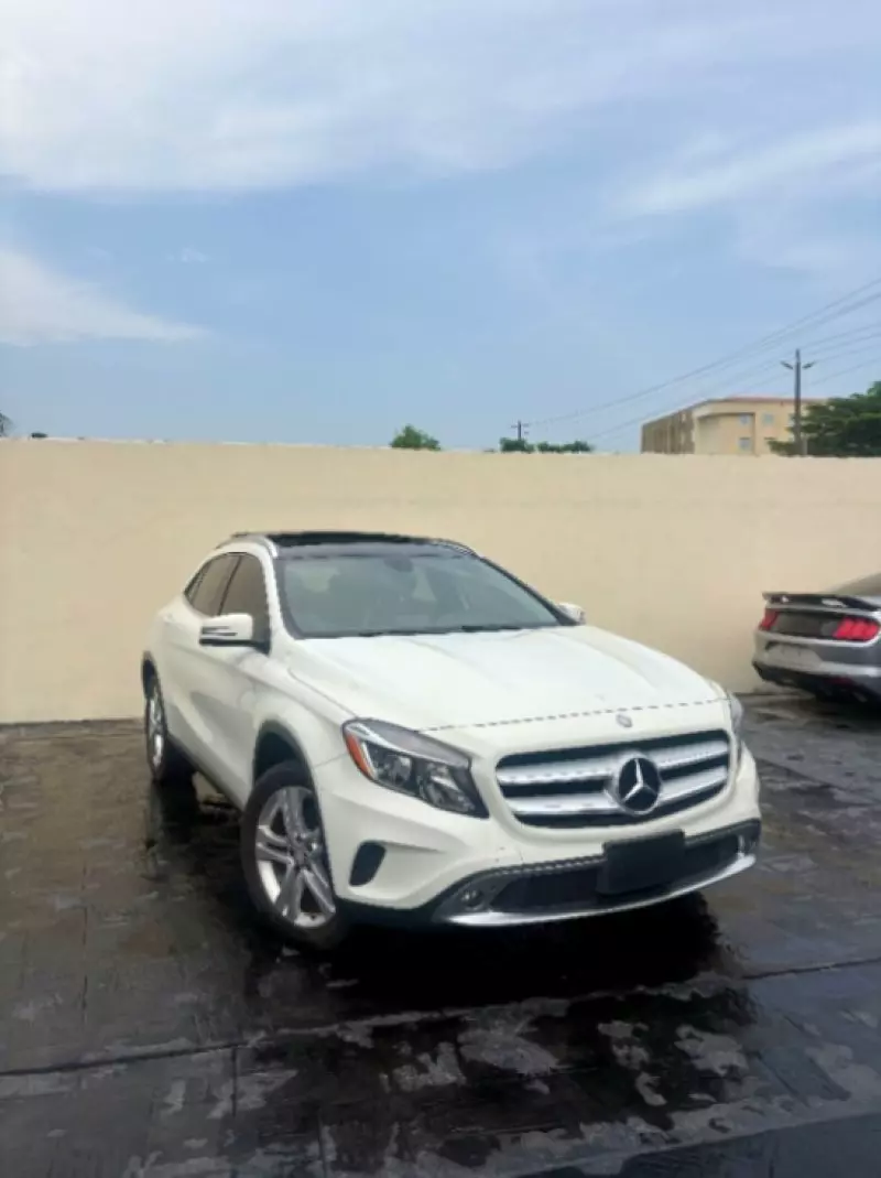 Mercedes-Benz GLA 250   - 2015