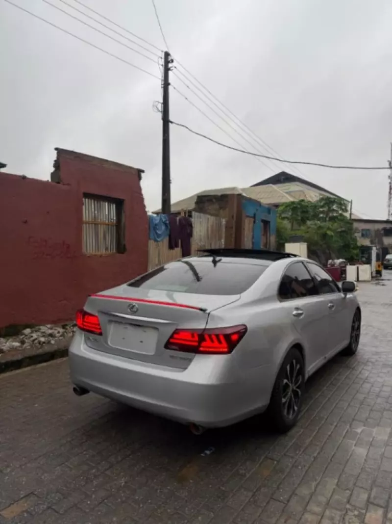 Lexus ES 350   - 2012