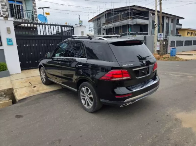 Mercedes-Benz GLE 350   - 2016