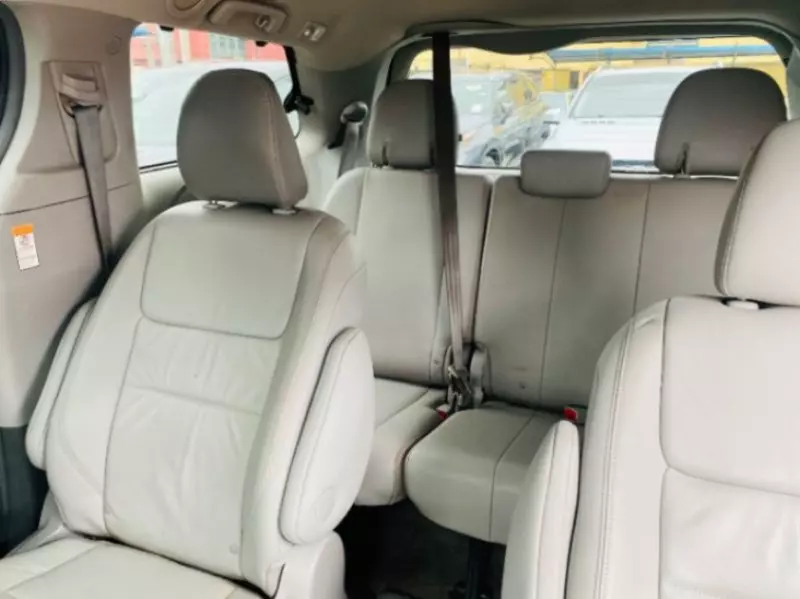 TOYOTA Sienna   - 2017