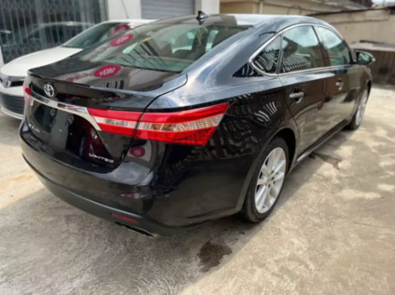 TOYOTA Avalon   - 2013