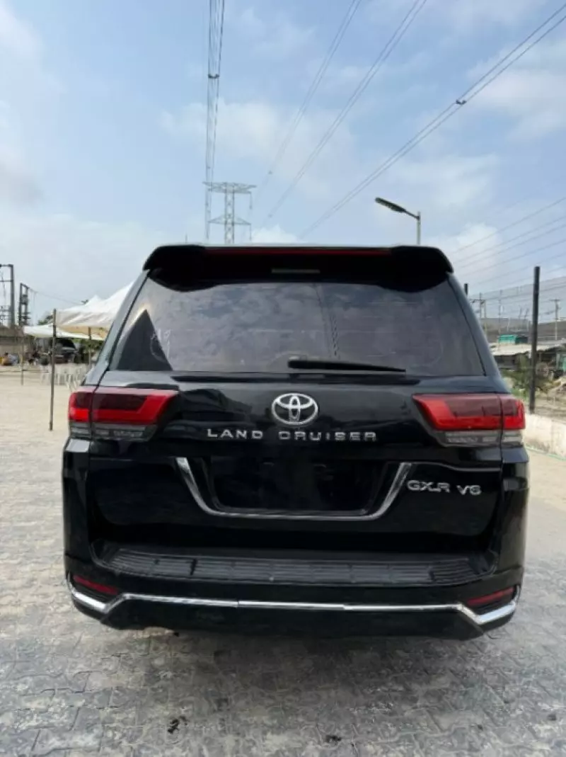 Toyota Land Cruiser   - 2012