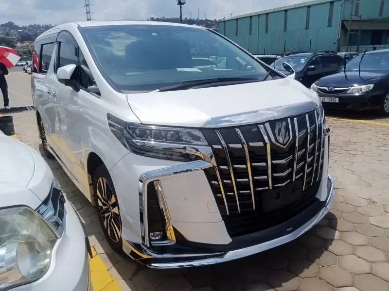 Toyota Alphard   - 2018