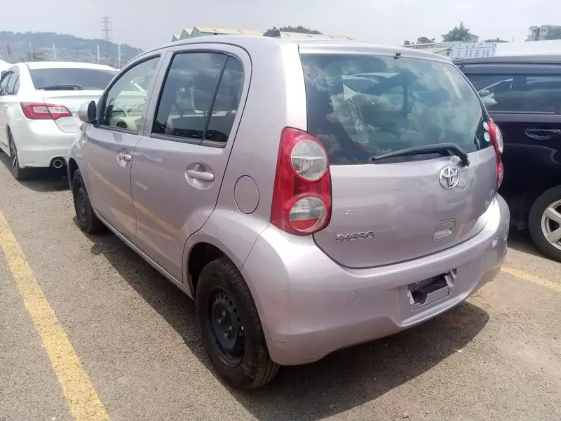 Toyota Passo   - 2012