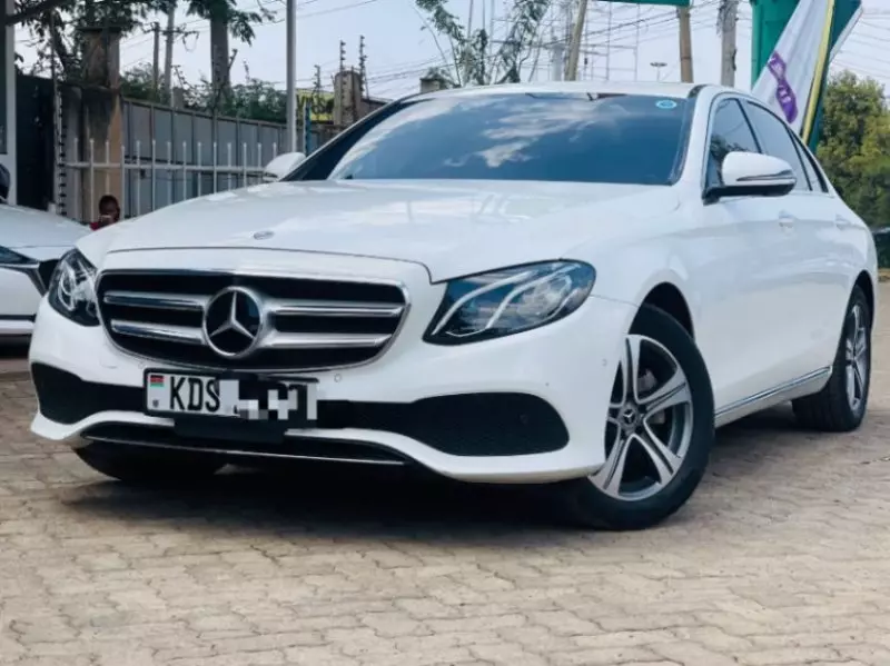 Mercedes-Benz E200   - 2018