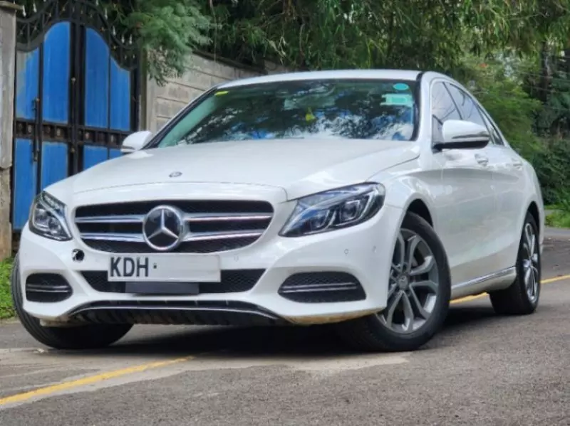 Mercedes-Benz C200   - 2016