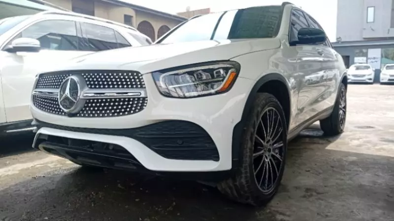 Mercedes-Benz GLC 300   - 2022