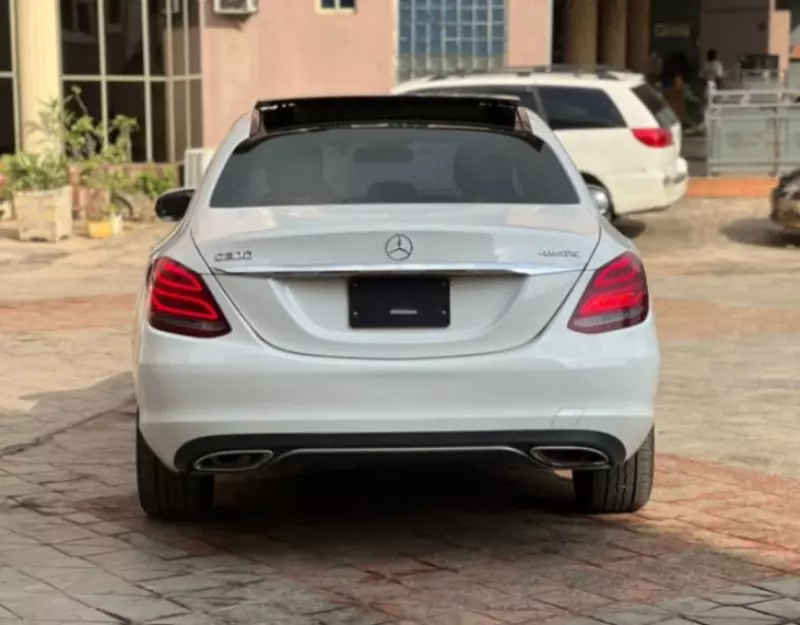 Mercedes-Benz C 300   - 2015